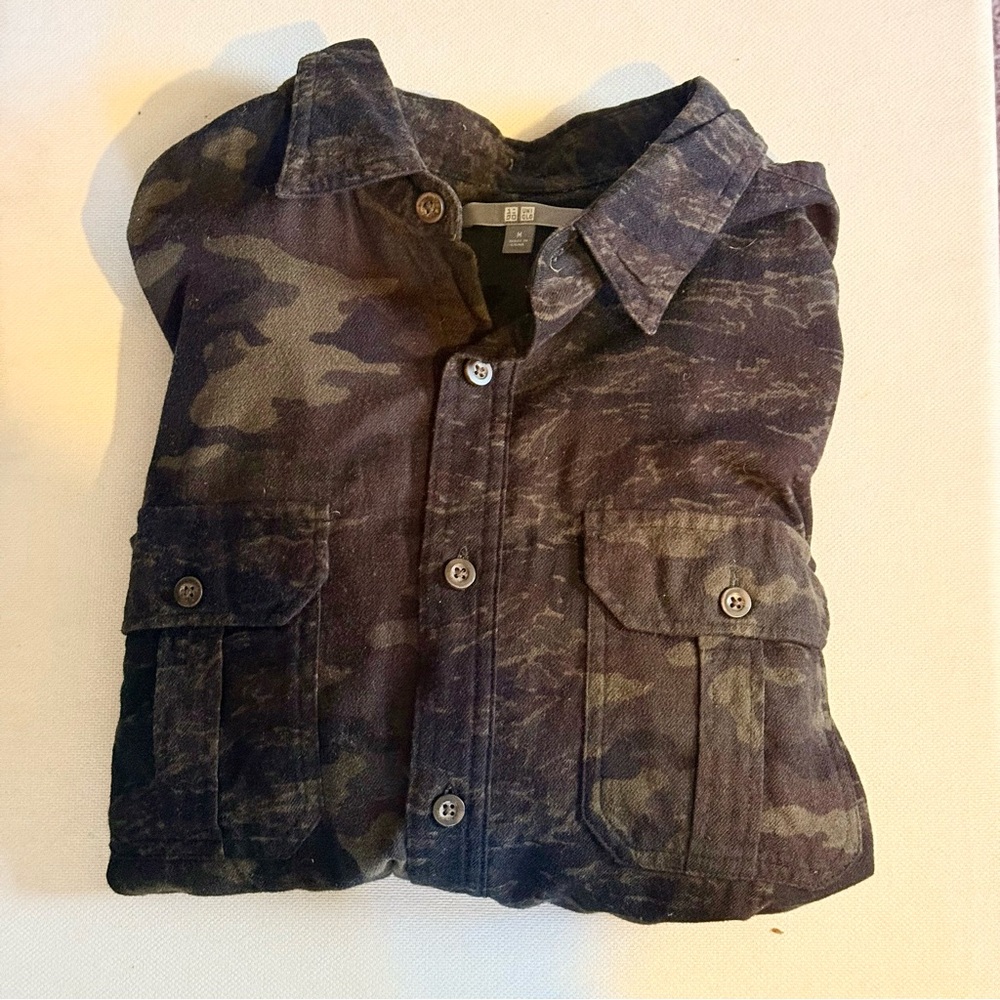 Soft flannel Camouflage long sleeve button down shirt
